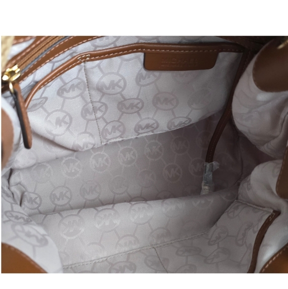 MICHAEL KORS MARINA Large Gathered Pink Tie-Dyed Canvas Drawstring Tassel Bag - Picture 12 of 16